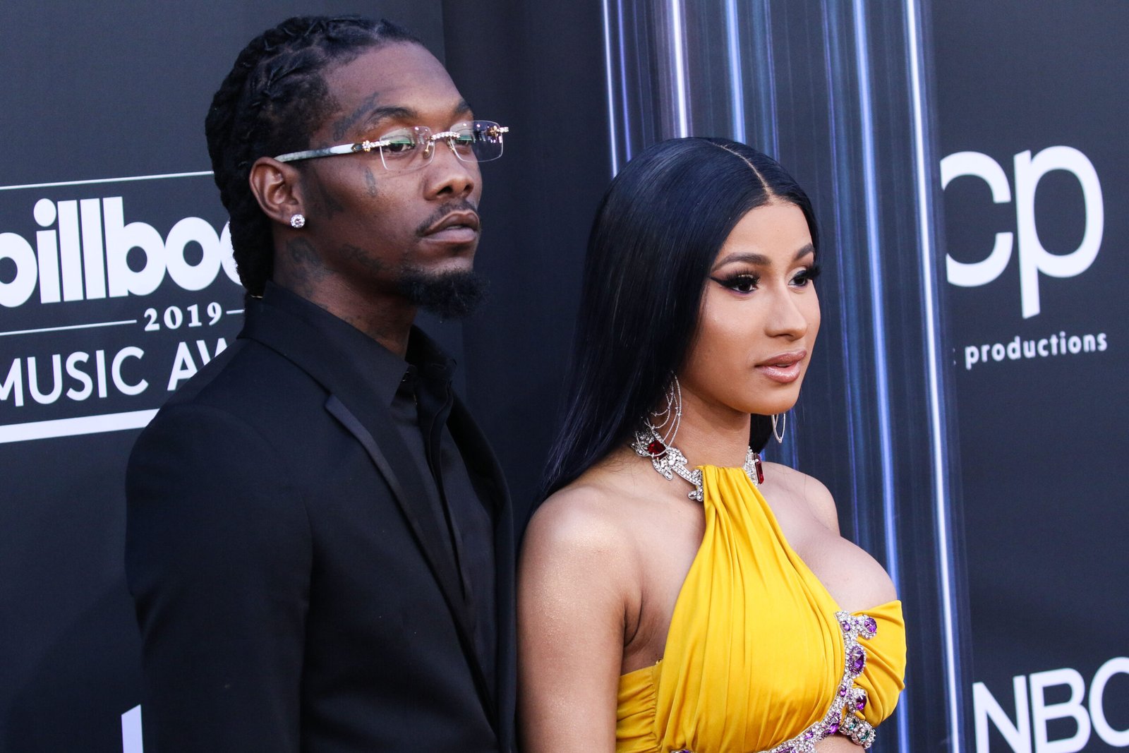 Offset discute com funcionários de cassino em Paris; veja vídeo 2 Offset e Cardi B em evento em 2019